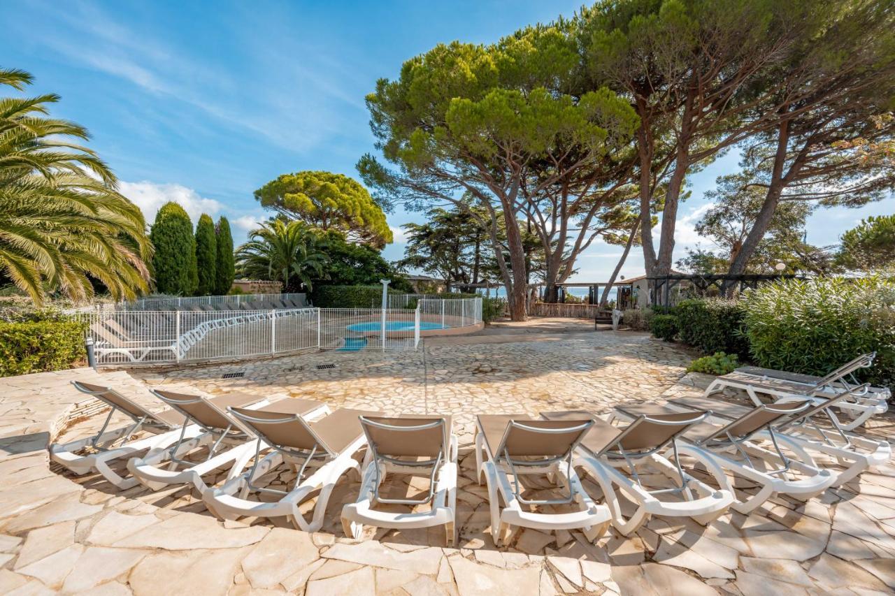 Residence Pierre & Vacances L'Anse De Pramousquier Le Lavandou Bagian luar foto
